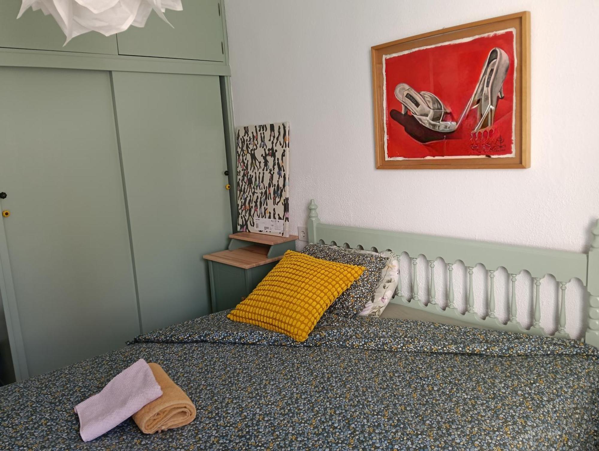 Coty'S Beach, Habitaciones En Casa Compartida Беналмадена Стая снимка